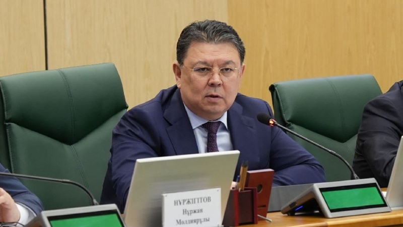 Қанат Бозымбаев Қанат Бозымбаев