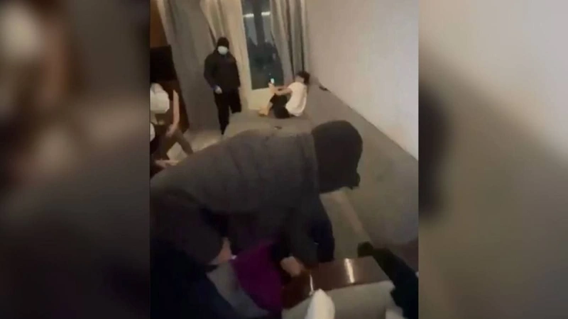 Almatyda reıderlik shabýyl jasaǵan bir top adam ustaldy