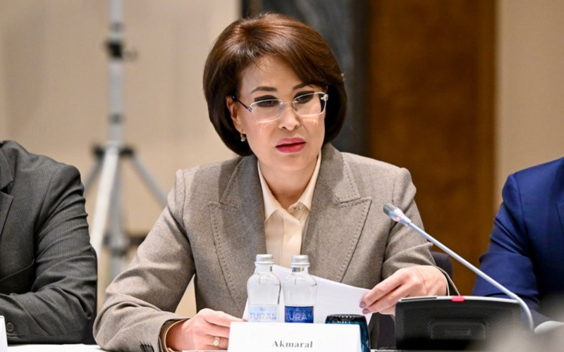 Акмарал Альназарова л