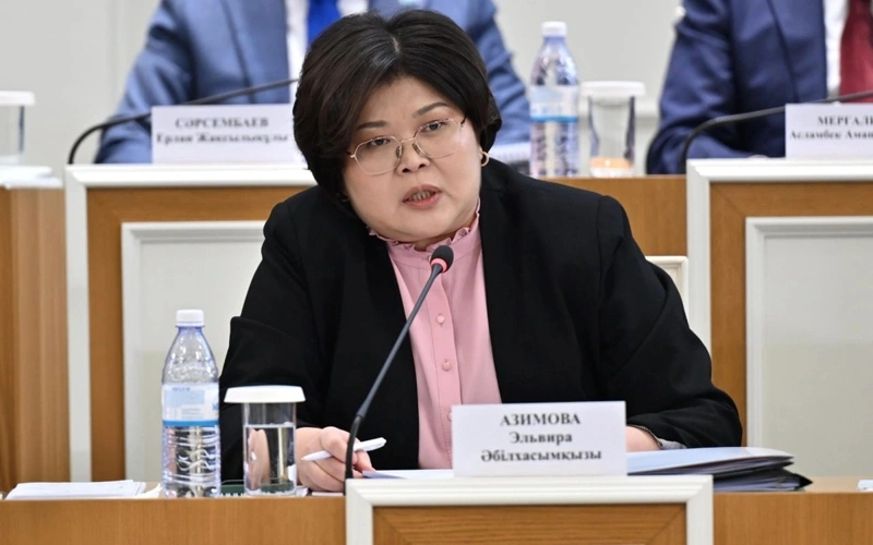 Elvıra Azımova