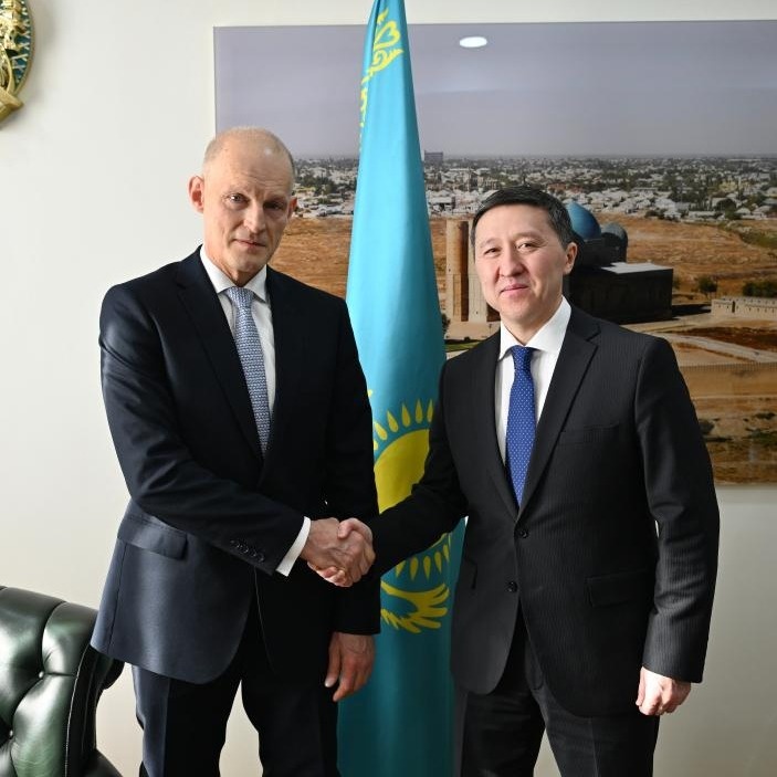 哈波外交部政治磋商聚焦贸易投资与重点领域合作