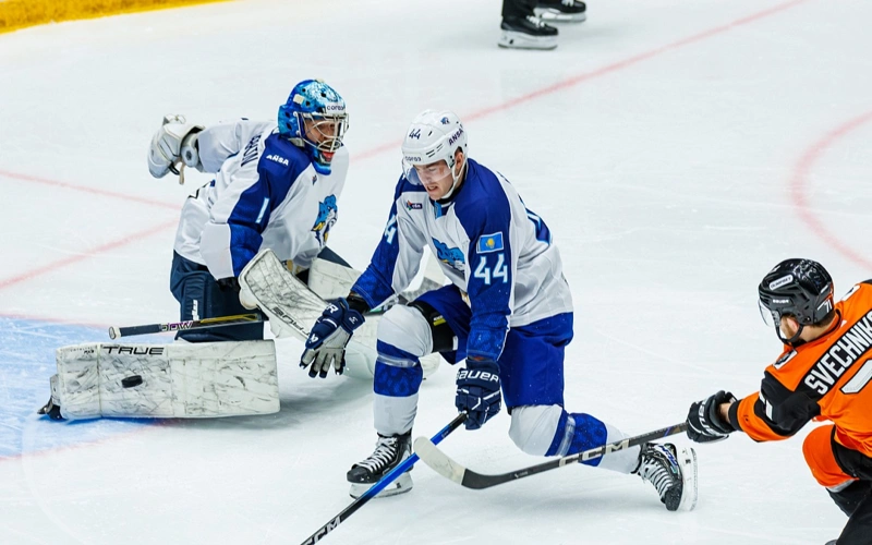  «Barys» hokkeı klýby