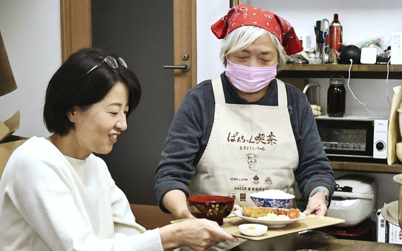 Japan startup expands "granny business" to put elderly women to work