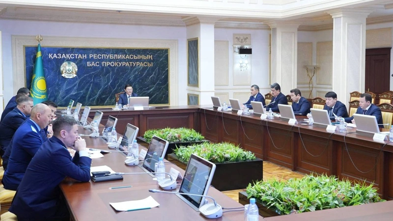 Bas Prokýror Berik Asylovtyń tóraǵalyǵymen sý resýrstaryn paıdalaný máseleleri boıynsha vedomstvoaralyq keńes ótti