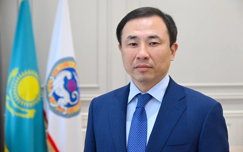 Damır Ákejanov