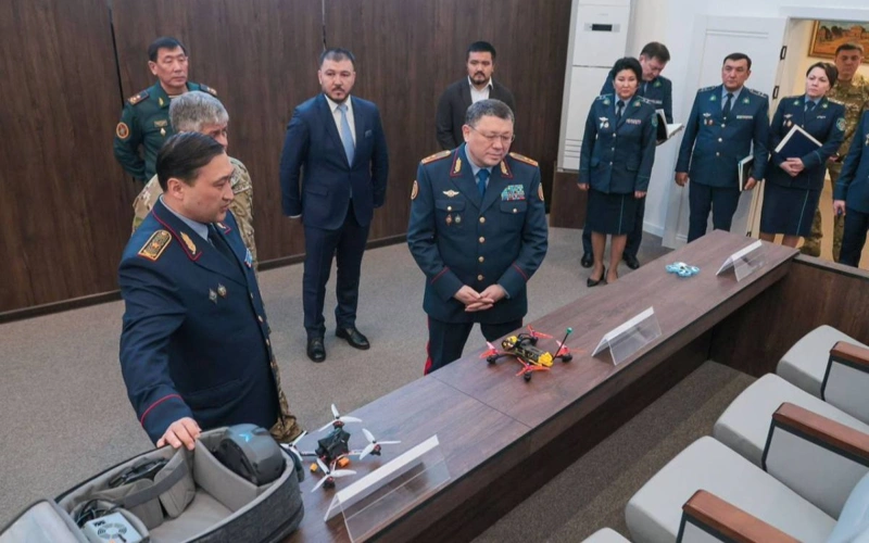 ІІM Basqarý akademııasynda ushqyshsyz ushý apparattary operatorlaryn daıarlaý qolǵa alyndy 