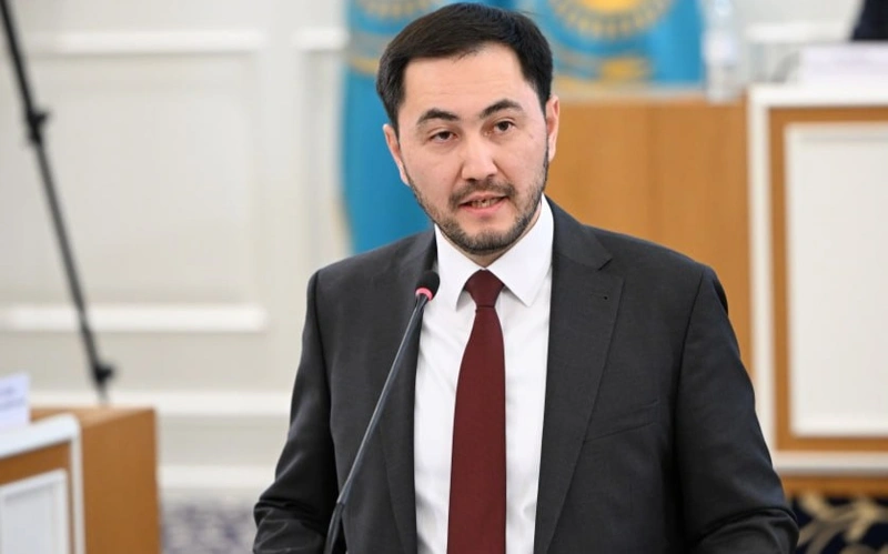 dırektor Kazahstanskogo ınstıtýta strategıcheskıh ıssledovanıı prı Prezıdente RK Jandos Shaımardanov