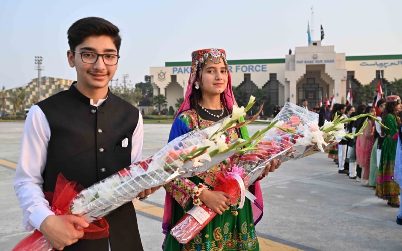 Tokayev welcomed by Pakistan President, PM at Islamabad airport 