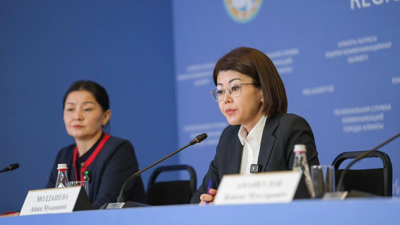 Aısha Moldasheva, Qaldygúl Smaǵulova