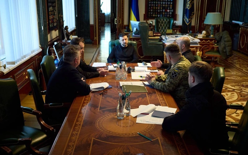 Украина готова к реальным шагам: Зеленский провел совещание перед переговорами в Абу-Даби