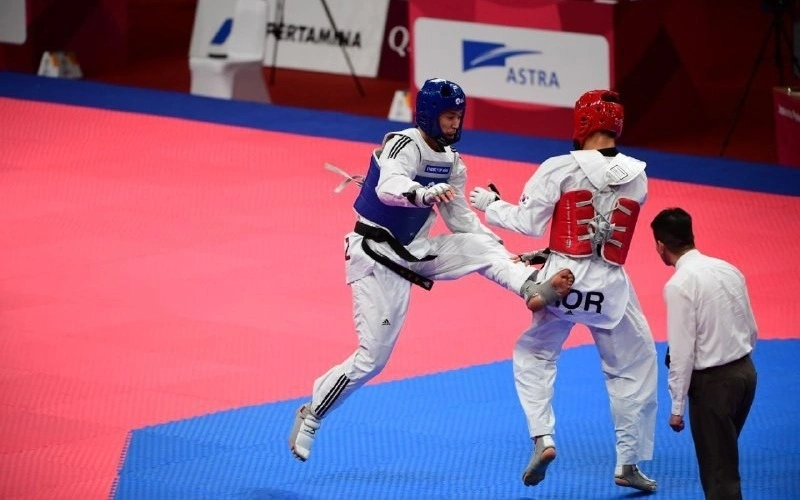 Qazaqstan taekvondodan BAÁ-de ótip jatqan týrnırde 3 medal aldy