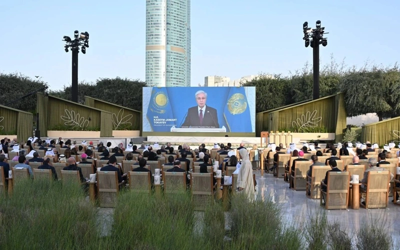 Prezıdent «Adamzat baýyrlastyǵy» syılyǵyn tapsyrý rásimine qatysýshylarǵa beıneúndeý joldady 