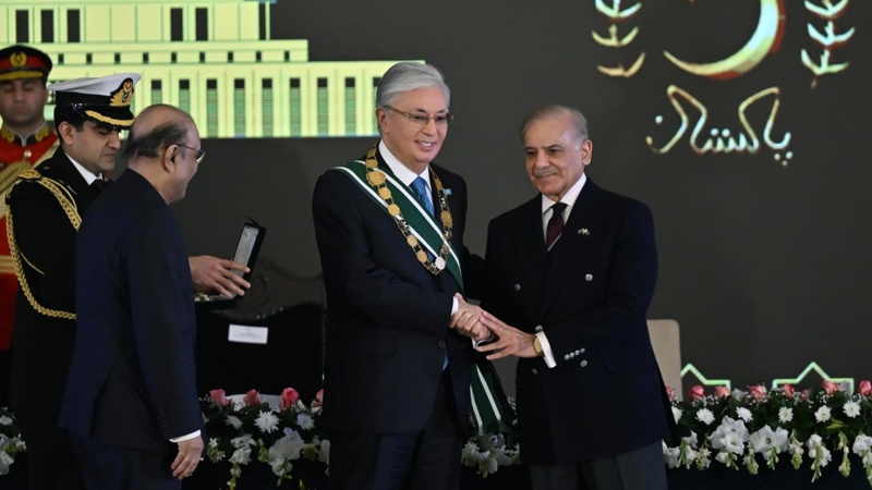 Kazakh President awarded Pakistan&rsquo;s highest state honor