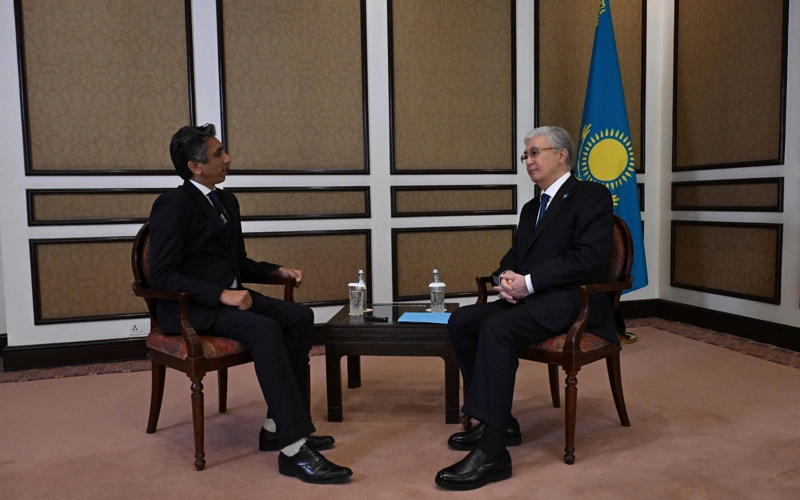 Kassym-Jomart Tokayev and TheNewsInternational journalist
