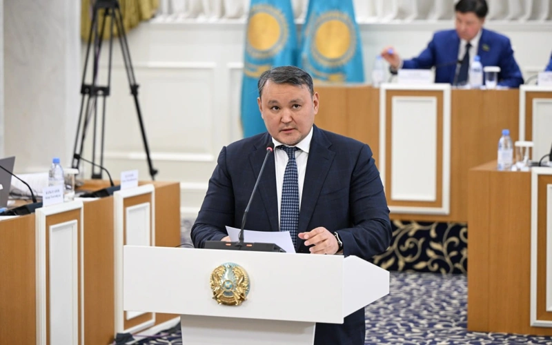predsedatel pravlenııa Maqsut Narikbayev University Talgat Narıkbaev