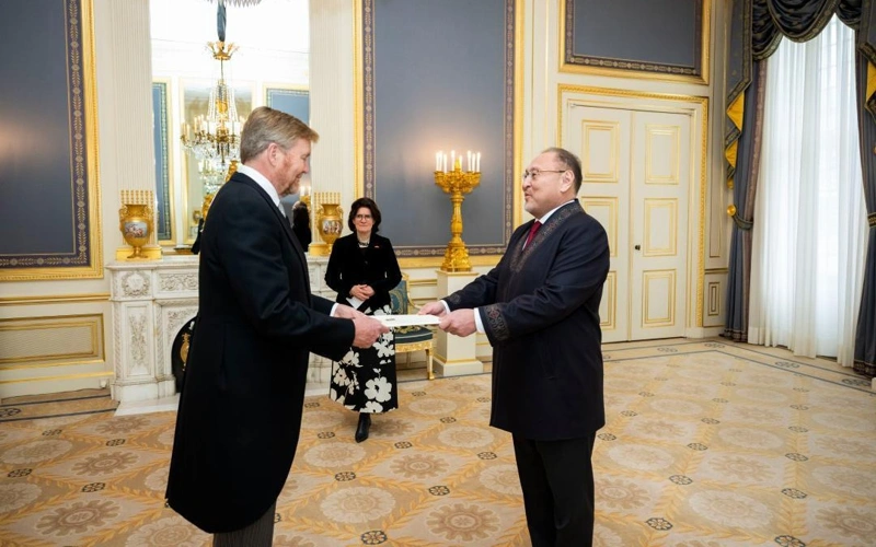 Kazakhstan's Ambassador presents credentials to King Willem-Alexander 
