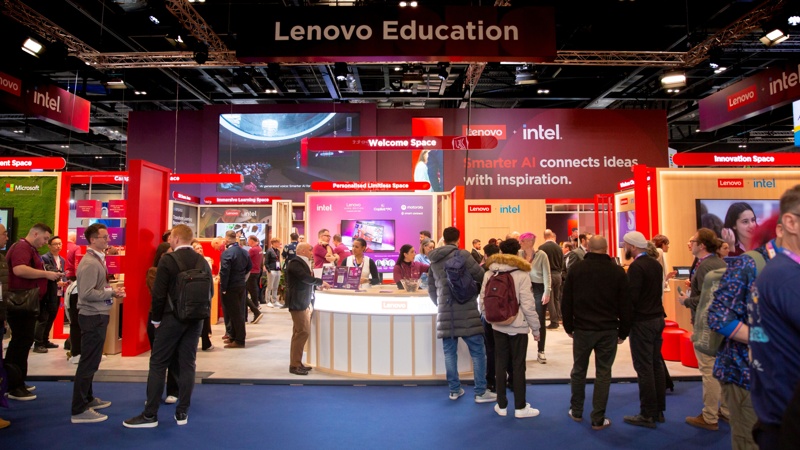 Lenovo и представители Казахстана обсудили внедрение ИИ в образование на форуме BETT