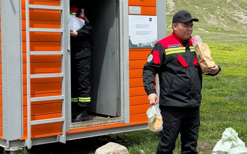 В каком состоянии спасательные хижины в горах Алматы