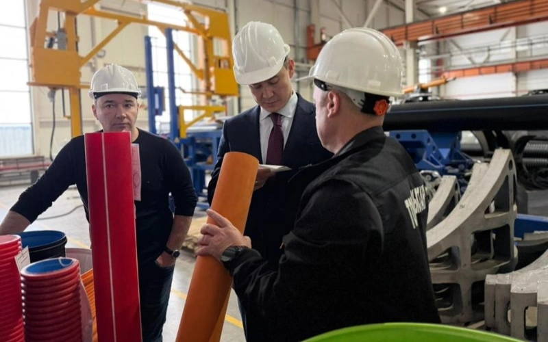 вице-министр энергетики РК Санжар Жаркешов посетил завод по производству полимерных труб «Арыстан»