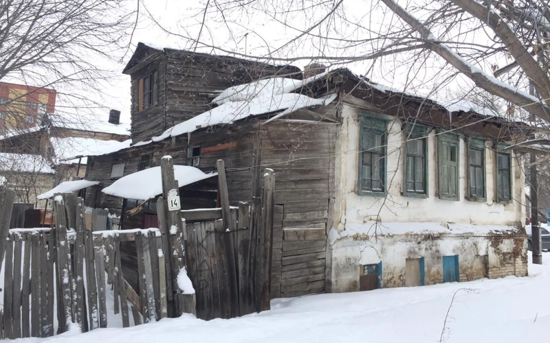 Оралда апатты үйі сүрілген тұрғындар неліктен баспана ала алмай отыр
