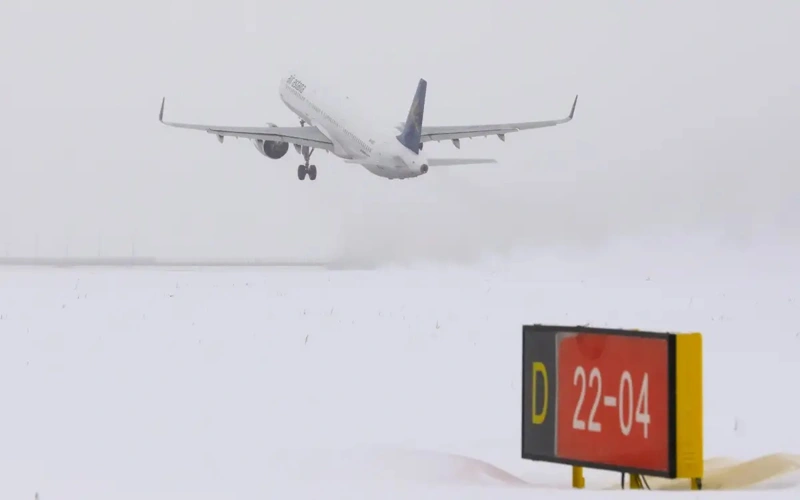 Winter weather causes flight delays at Astana Airport 