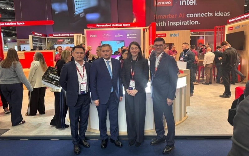 Lenovo и представители Казахстана обсудили внедрение ИИ в образование на форуме BETT