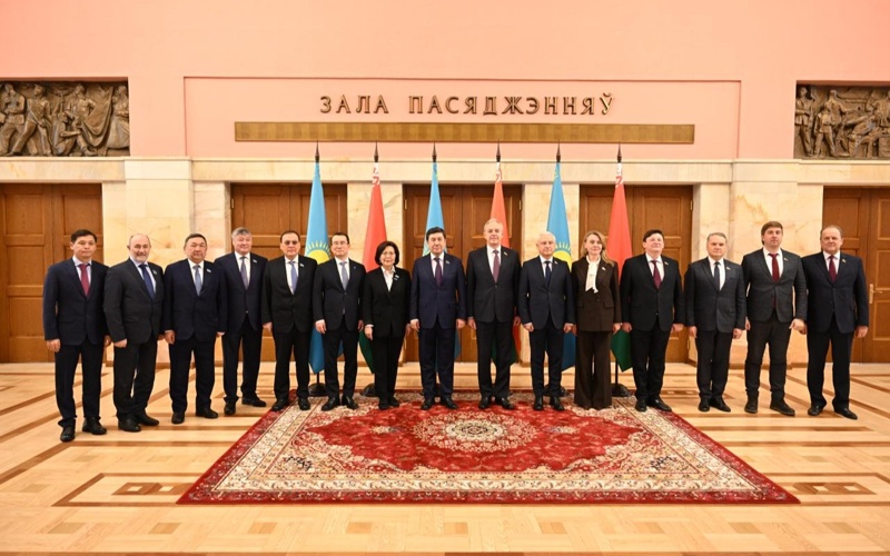 Majilis speaker Koshanov discuss cooperation with top Belarusian officials 