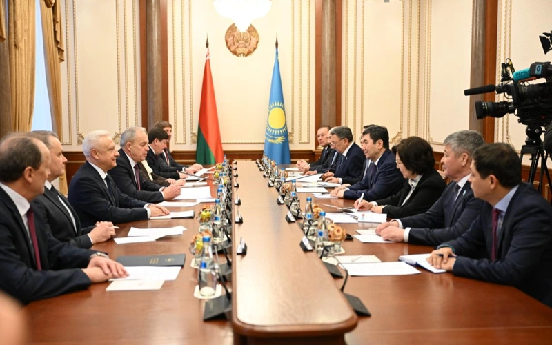 Majilis speaker Koshanov discuss cooperation with top Belarusian officials 