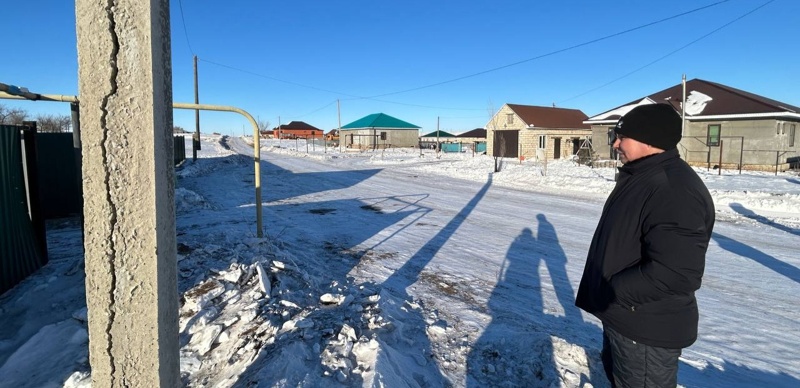 Aqtóbede baý-baqsha ujymdaryndaǵy elektr jelisin ákimdikke ótkizý jumysy uzaqqa sozylyp ketti