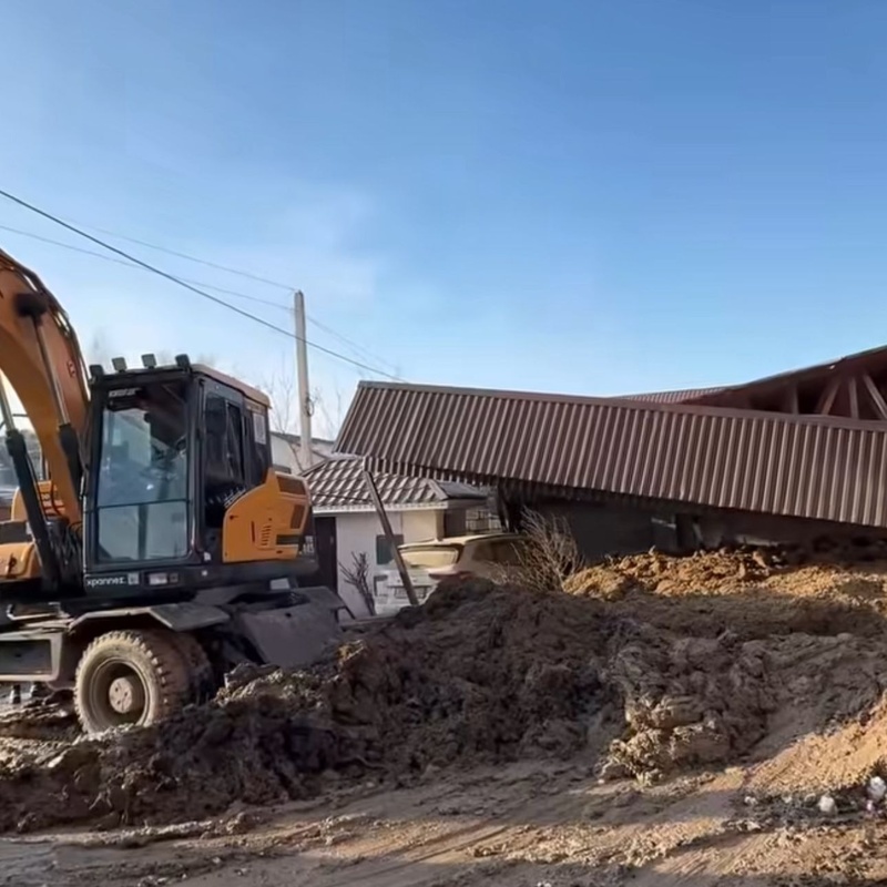 Талғардағы коттедж қалашығында тау беткейінен топырақ сырғып түсті