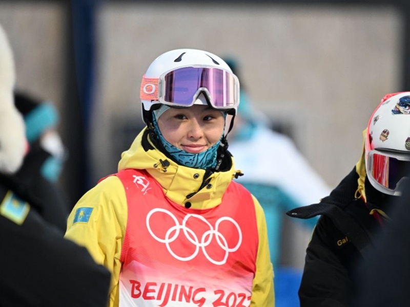 Аяулым Әмренова