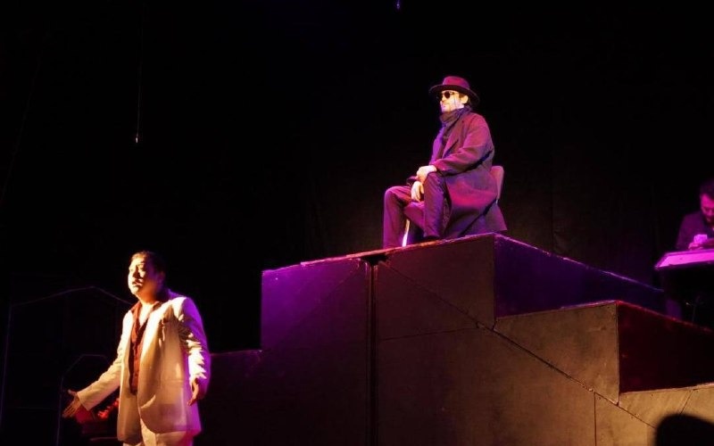 Астанада «Екі ғұмыр» спектаклі қойылды Астанада «Екі ғұмыр» спектаклі қойылды