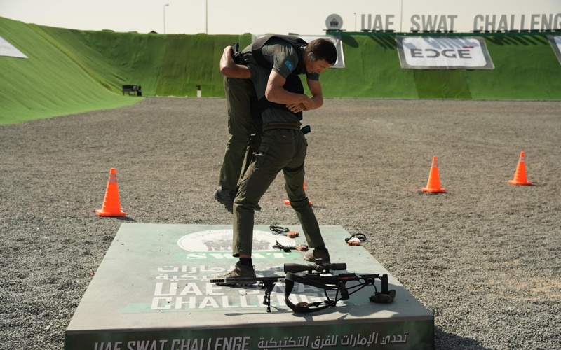 Qazaqstandyq arnaıy jasaqtar Dýbaıdaǵy SWAT Challenge-2026 týrnırinde kósh bastap keledi 