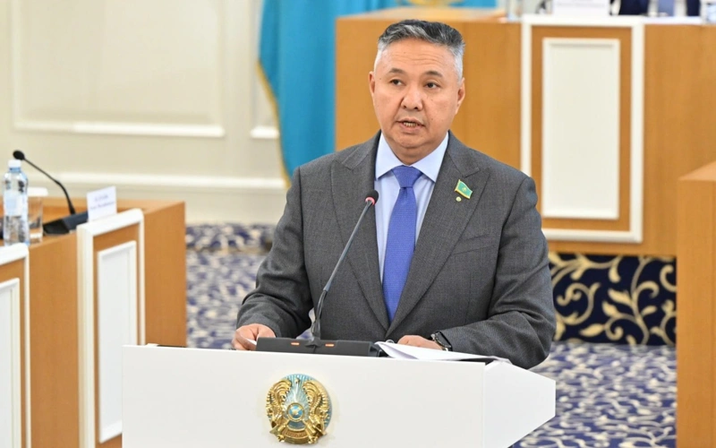 Азат Перуашев