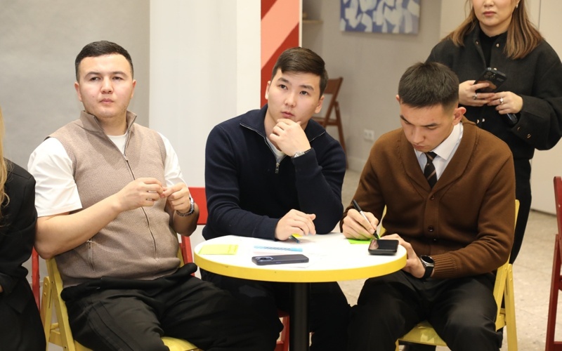 Алматинская молодежь поддержала проект новой Конституции