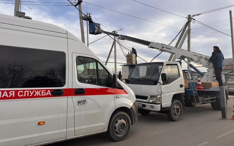 Қонаевта дауыл салдарынан 30 тұрғын үй мен 40 км электр желіге зақым келген