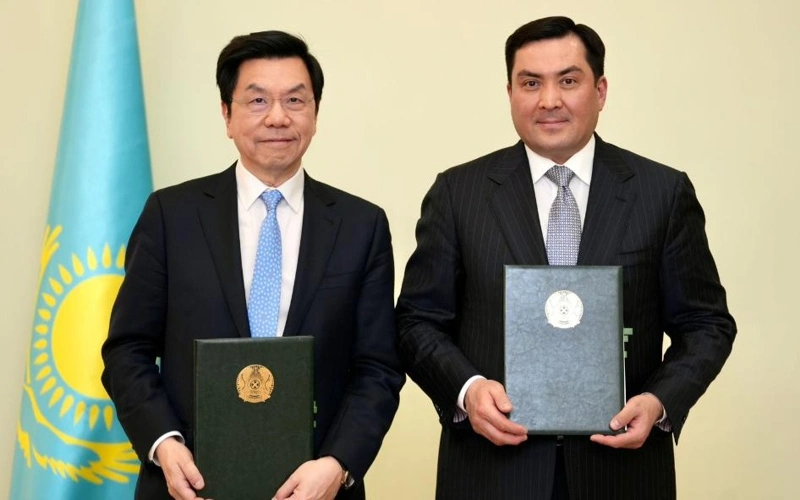 哈萨克斯坦能源部与李开复就人工智能赋能能源领域合作签署备忘录