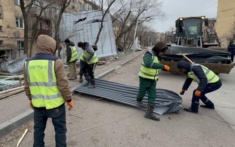 Последствия урагана устраняют в&nbsp;Конаеве