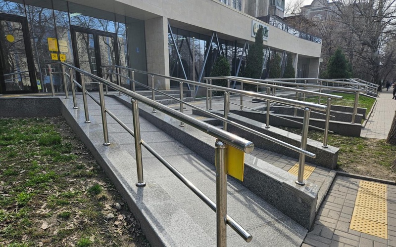 Almatyda múgedektigi bar adamdar úshin 34 myń nysanǵa aýdıt júrgizildi