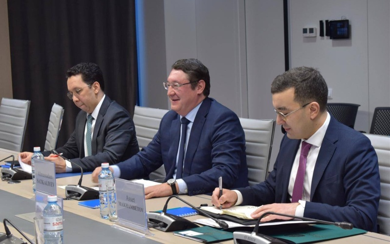 Qazaqstan men Ulybrıtanııa atom energııasyn beıbit maqsatta paıdalaný máselelerin talqylady Qazaqstan men Ulybrıtanııa atom energııasyn beıbit maqsatta paıdalaný máselelerin talqylady