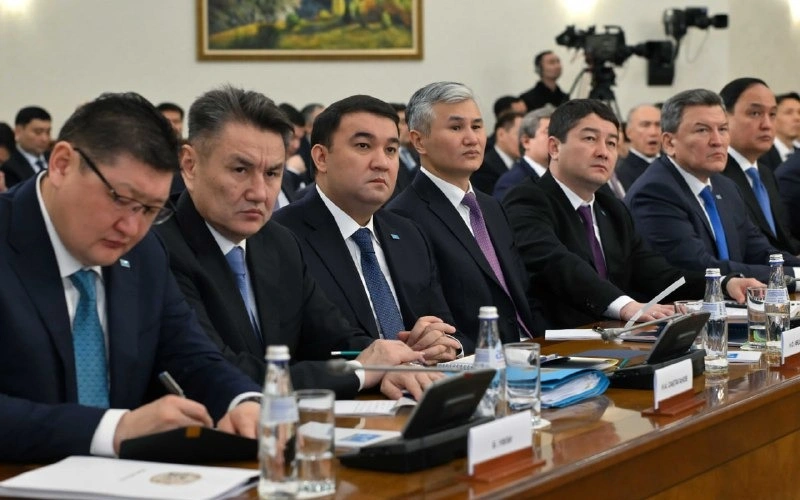 Pýstye predlojenııa ı bespoleznye prezentatsıı doljny ýıtı v proshloe — Tokaev obratılsıa k gosapparatý