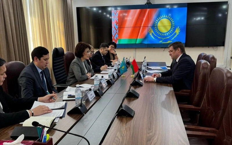 DSM basshysy Aqmaral Álnazarova Belarýs Respýblıkasynyń Tótenshe jáne Ókiletti elshisi Alekseı Bogdanovpen kezdesti