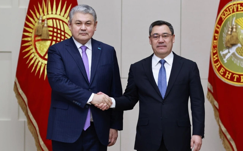 Sadyr Japarov Qazaqstannyń Syrtqy ister mınıstrin qabyldady