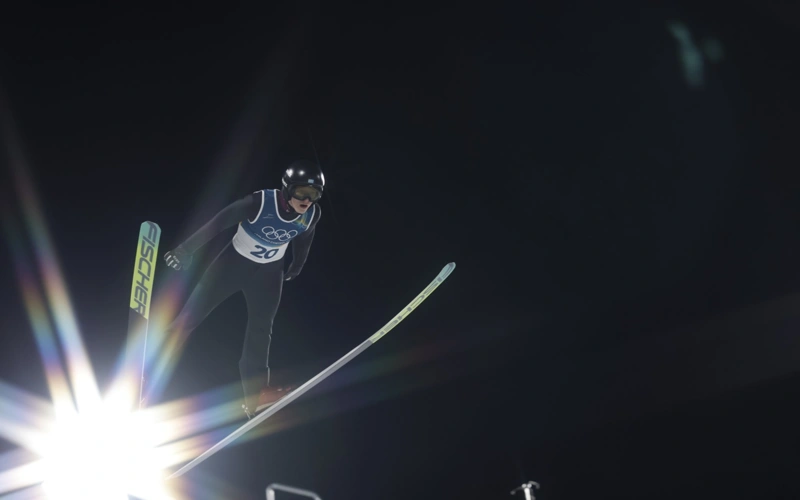 Ilya Mizernykh sets new national record in men's large hill ski jumping at 2026 Winter Olympics 