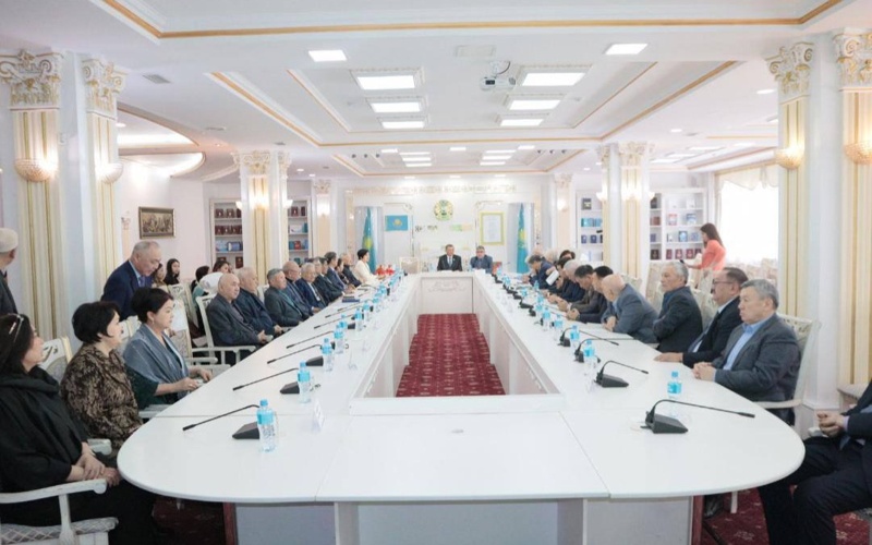 Ұлттық академиялық кітапханада Жолтай Әлмашұлының жаңа кітаптары таныстырылды Ұлттық академиялық кітапханада Жолтай Әлмашұлының жаңа кітаптары таныстырылды