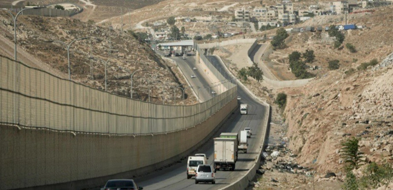 Izraıl Batys jaǵalaýda jerdi tirkeýdi qaıta bastaýǵa ruqsat berdi