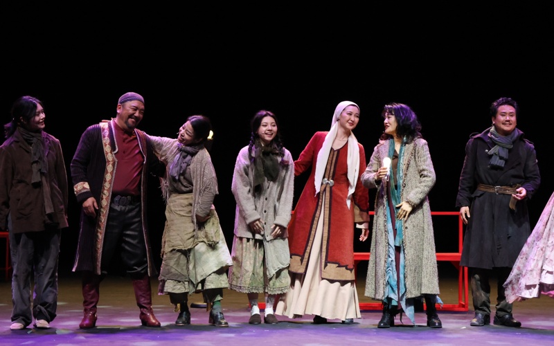 спектакль &laquo;Две женщины в Париже&raquo;