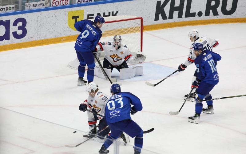 «Барыс» уступил «Металлургу» в овертайме матча КХЛ «Барыс», «Металлург»