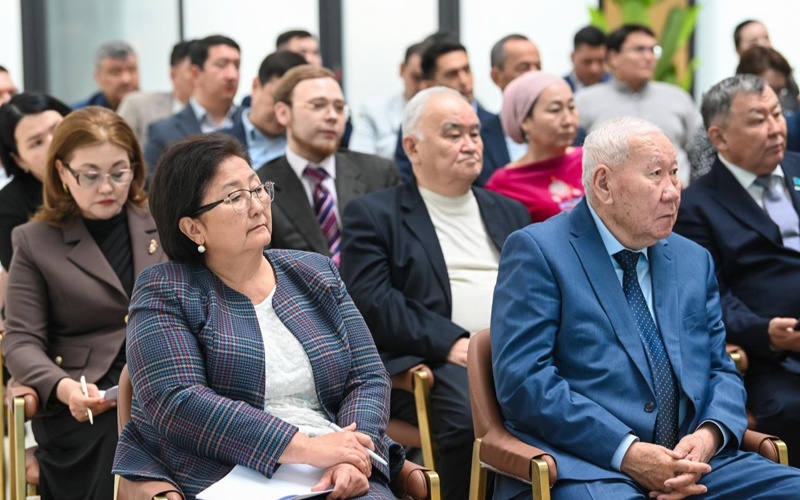 Qyzylordada &laquo;Halyqtyq Konstıtýtsııa &mdash; qýatty memleket&raquo; taqyrybynda sarapshylar kezdesýi ótti