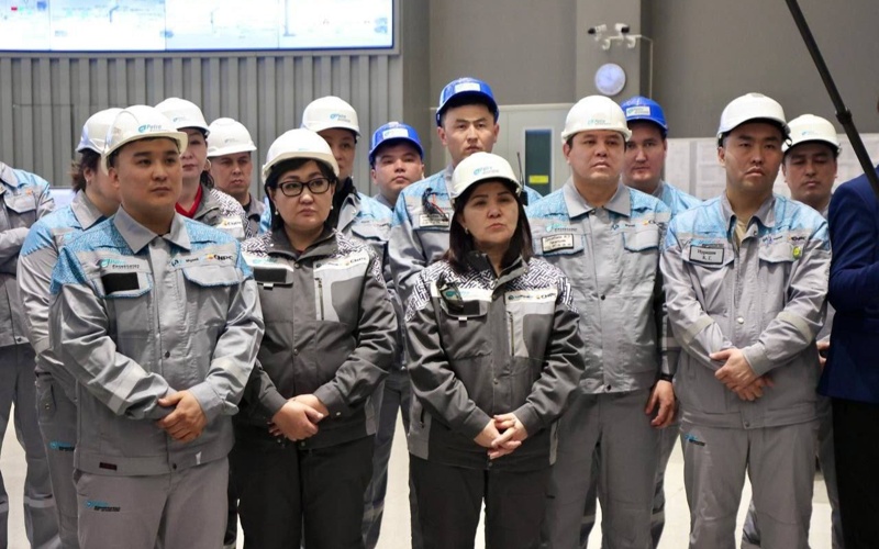 Работники крупного нефтеперерабатывающего завода КМГ поддержали проект новой Конституции